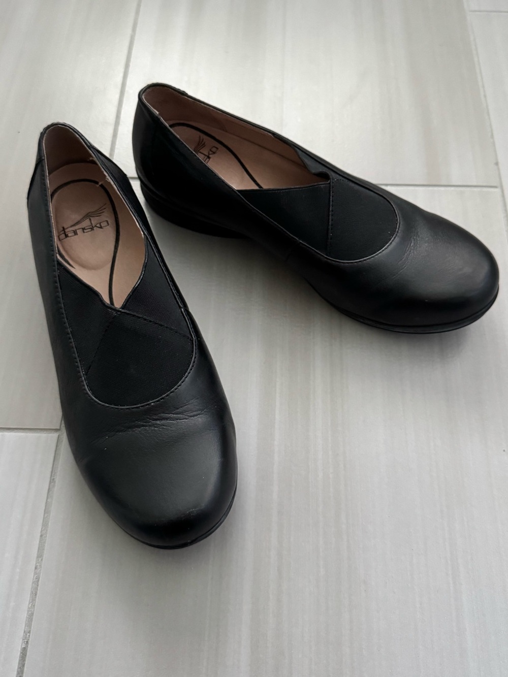 Dansko Professional Leather Stretch Slip On Loafer Flats Black size 39